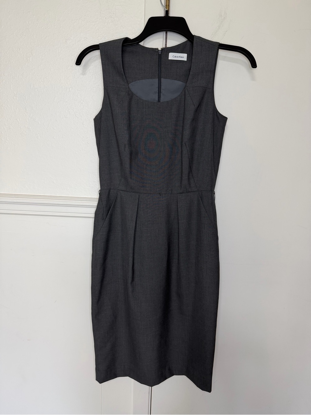 Calvin Klein Sleeveless Sheath Dress in Charcoal Gray size Small